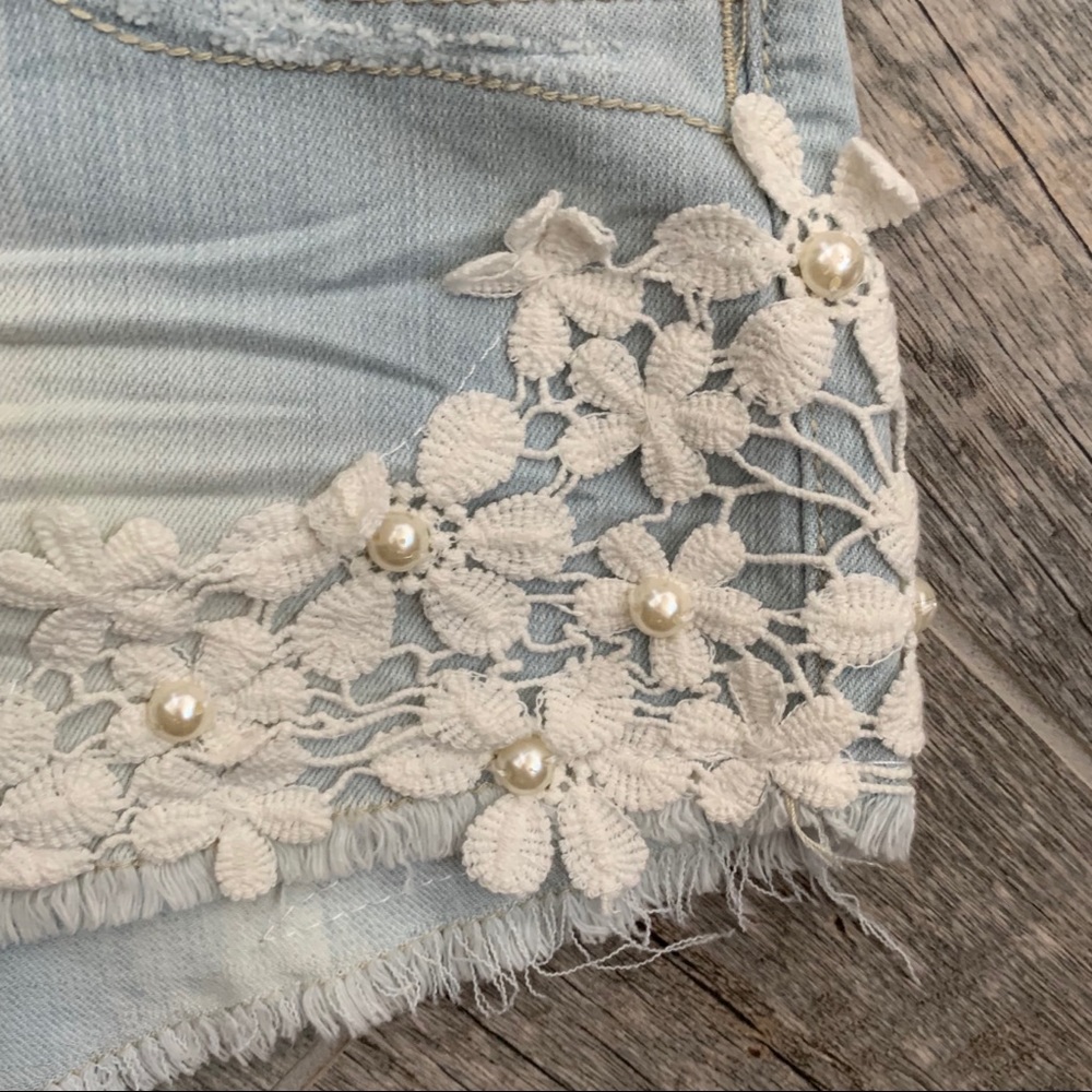RUE 21 Cut Off Shorts - Picture 3 of 5